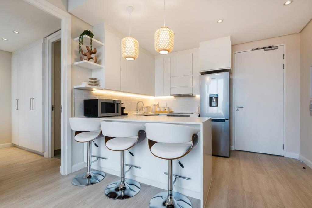Luxury Getaway At 32 Napier Cape Town